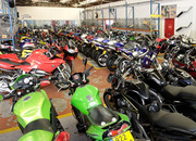 Широкий выбор аварийных мотоциклов,  скутеров,  АТV